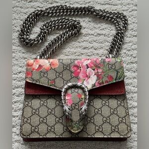 Gucci Blooms GG Supreme Dionysus mini bag